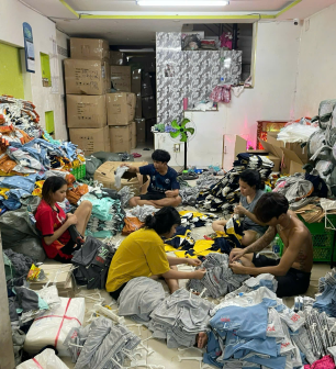 Hoạt Động Tại Xưởng