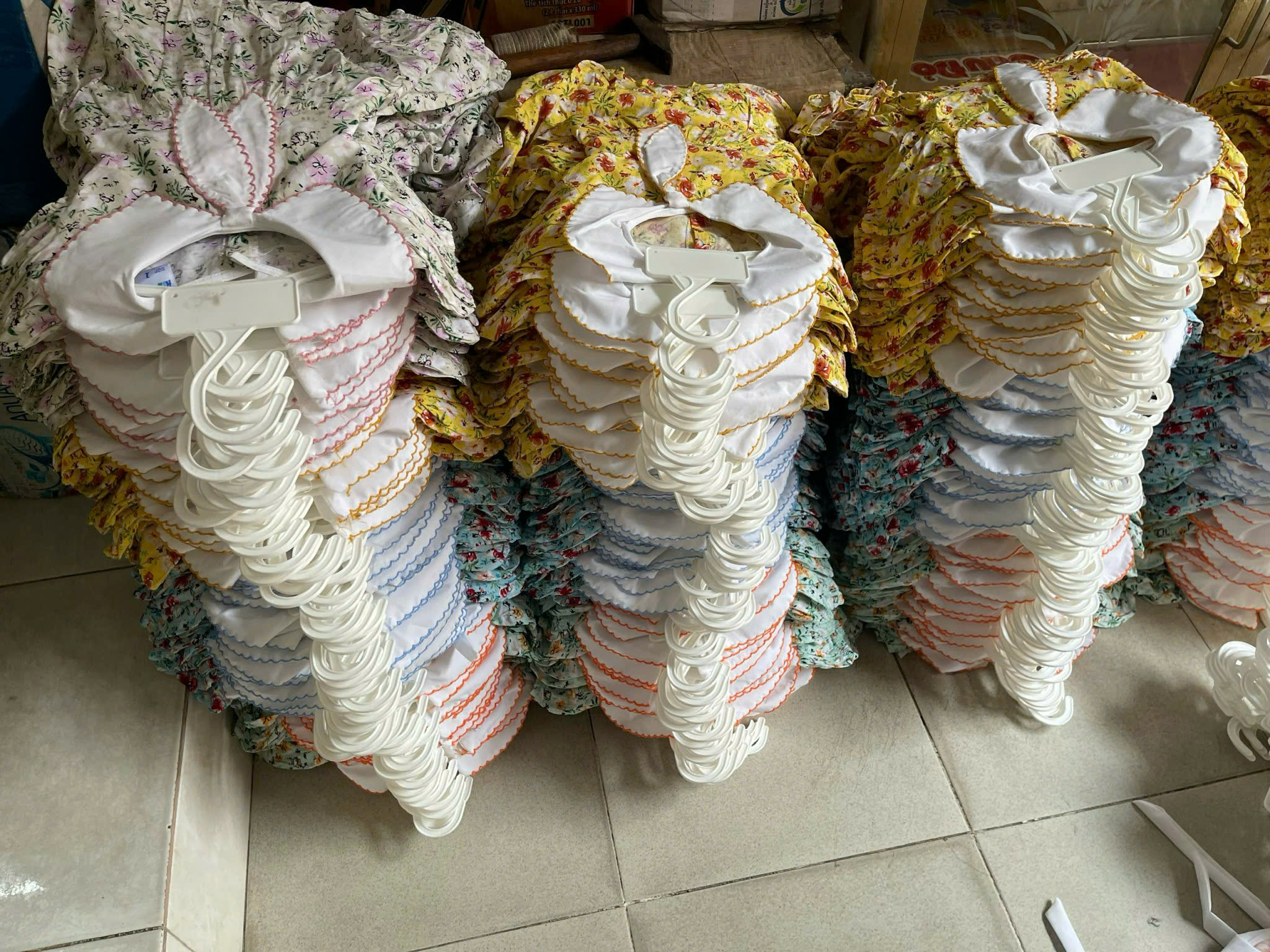 Hoạt Động Tại Xưởng