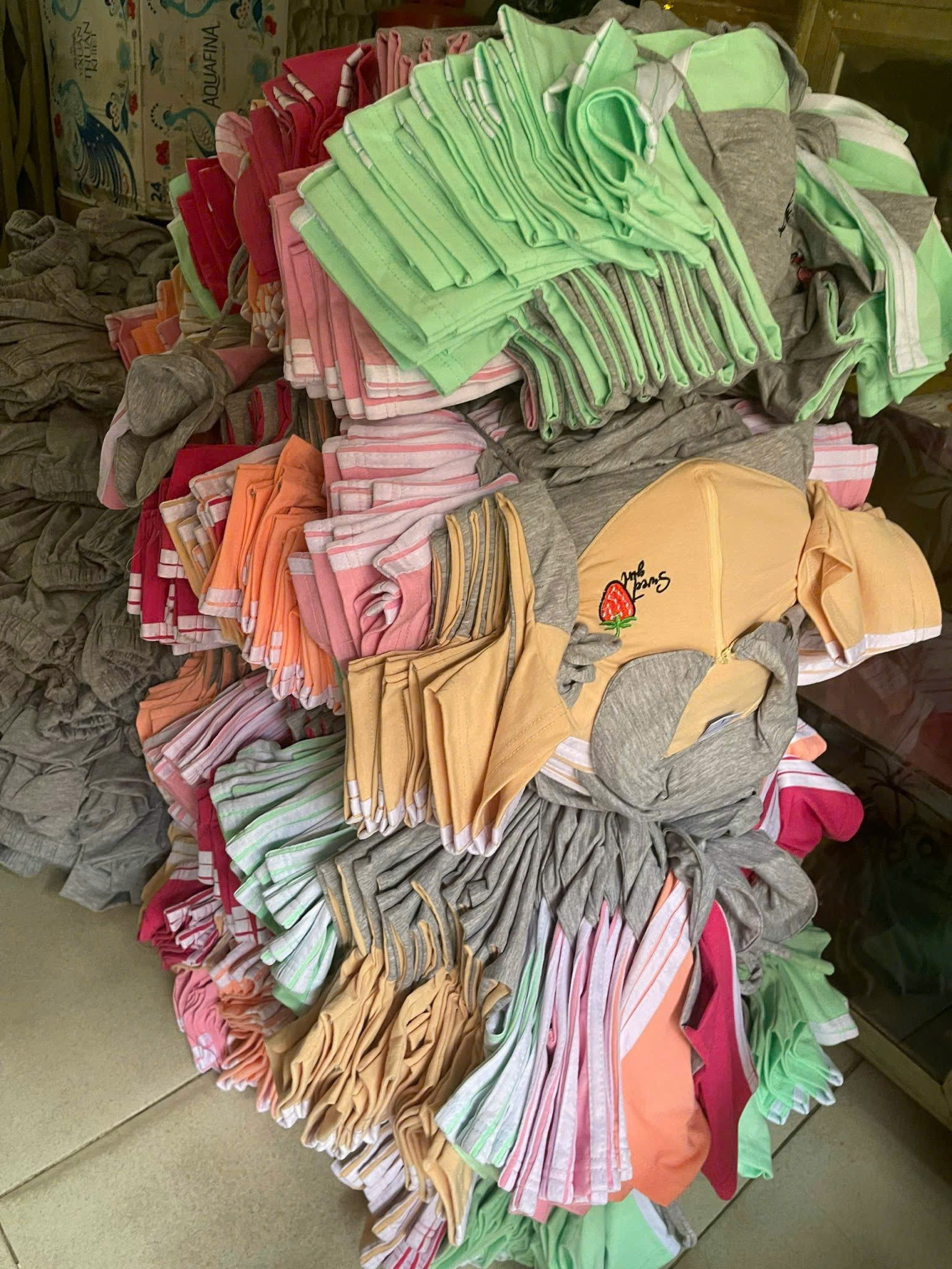 Hoạt Động Tại Xưởng