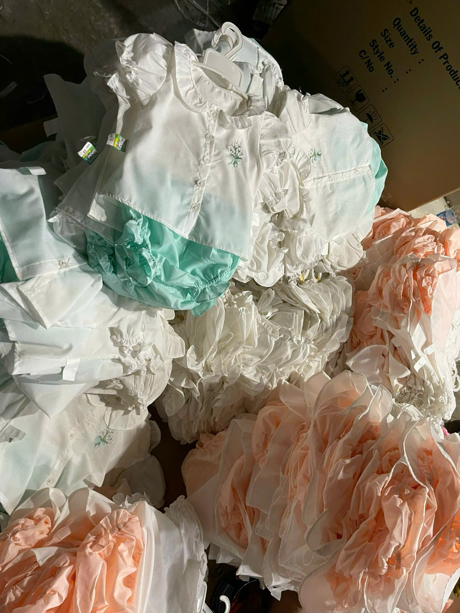 Hoạt Động Tại Xưởng